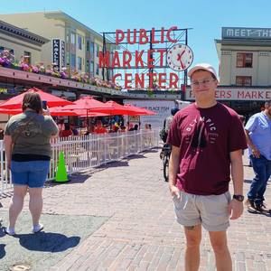 Meet your Posher, Christian